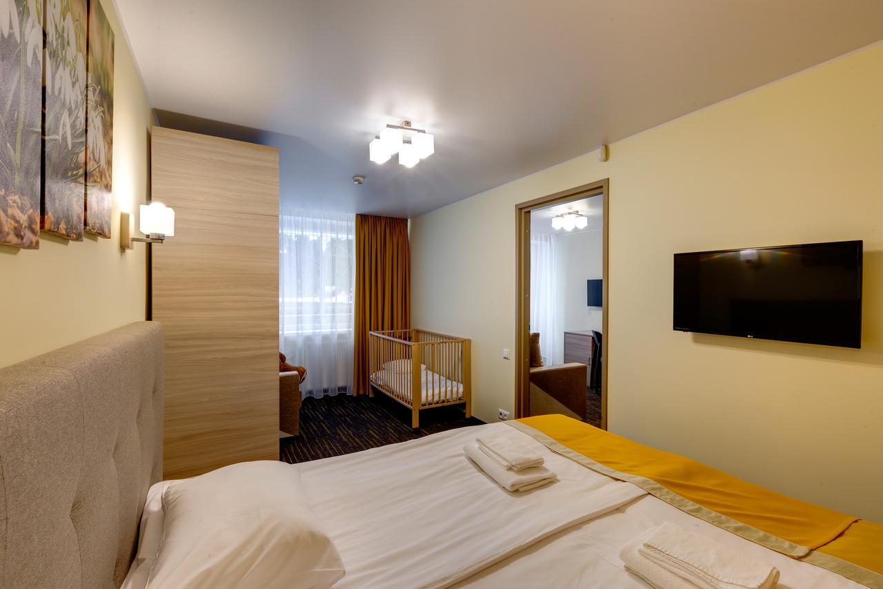 Liivarand Hotel Нарва-Йыэсуу Экстерьер фото